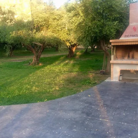 Near Olympia Apartman *